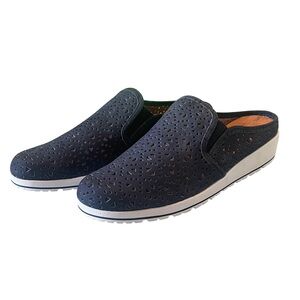 Walking Cradles Freedom Slip-On Mule Navy 10.5 Narrow Loafers